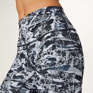 Lululemon Wunder Under Hi-Rise Leggings in Interlaced Starlight Black